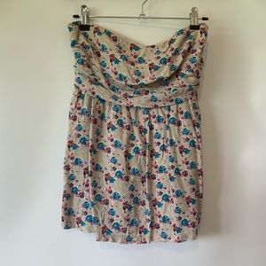 Floral strapless top